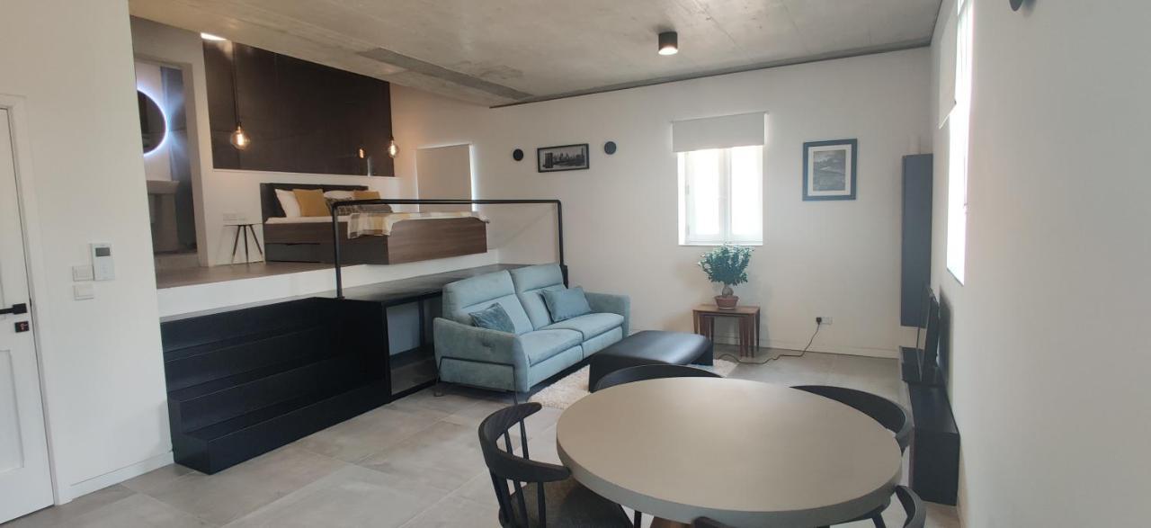 No 60, 3Rd Floor, Centrally Located, Fully Equipped Studio Apt Флориана Экстерьер фото